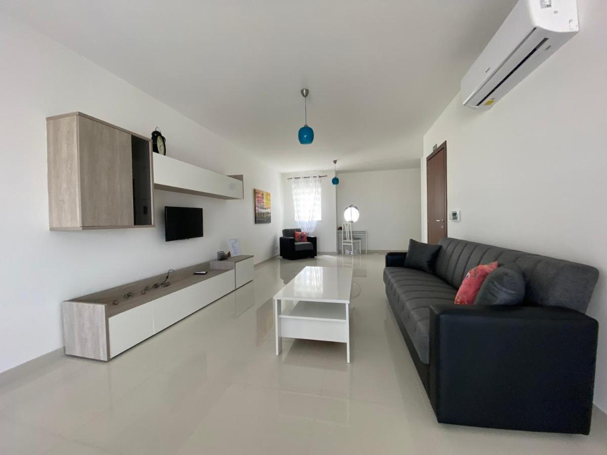 Sunshine Apartments Mellieha - Modern Three Bedroom Apartment - Apt No 1 Dış mekan fotoğraf
